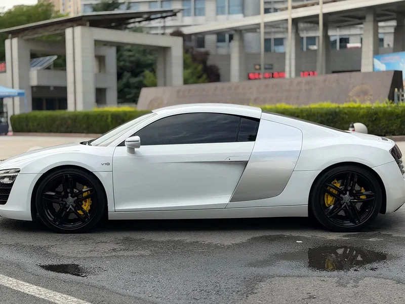 Audi R8 — фото 4