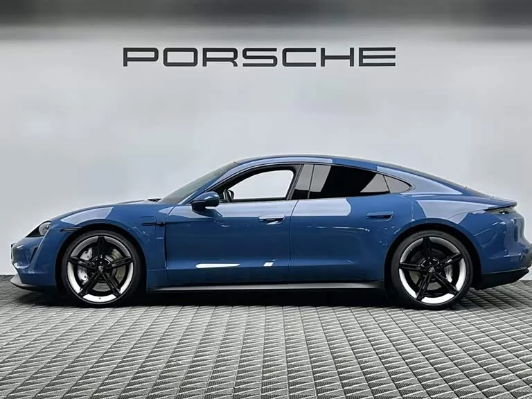 Porsche Taycan — фото 4