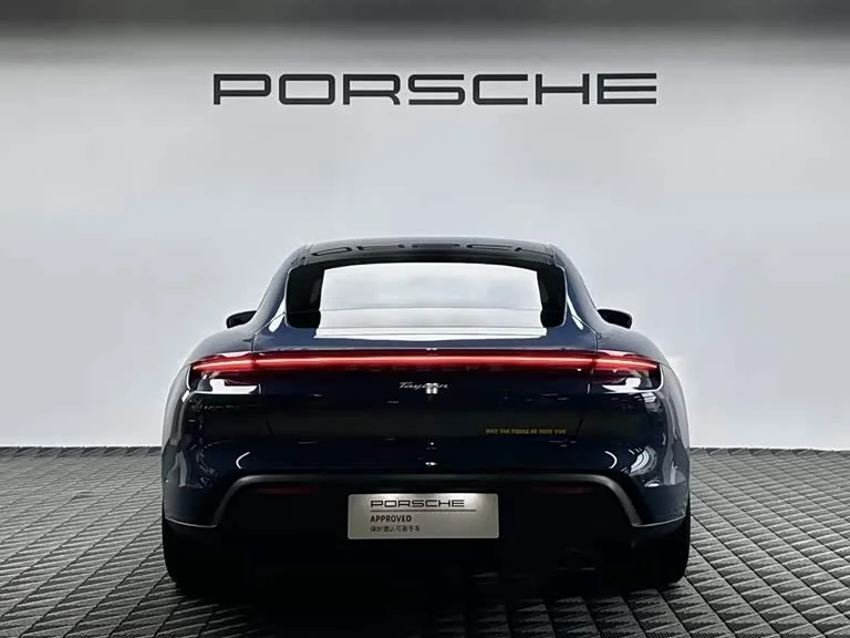 Porsche Taycan — фото 5