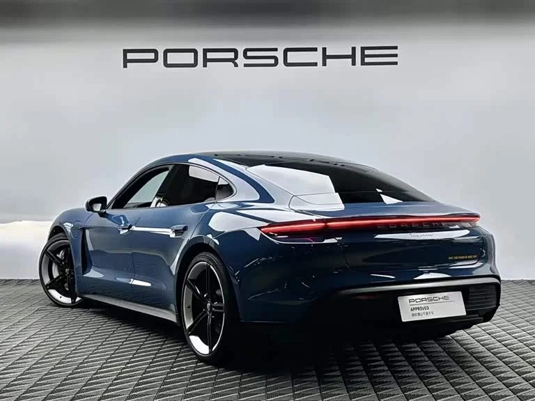 Porsche Taycan — фото 6