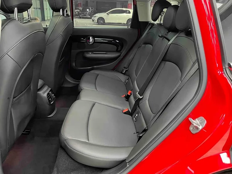 MINI CLUBMAN — фото 19