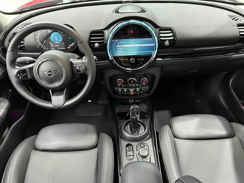 MINI CLUBMAN — фото 7