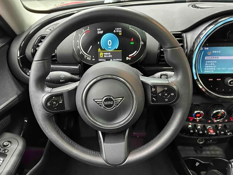 MINI CLUBMAN — фото 8
