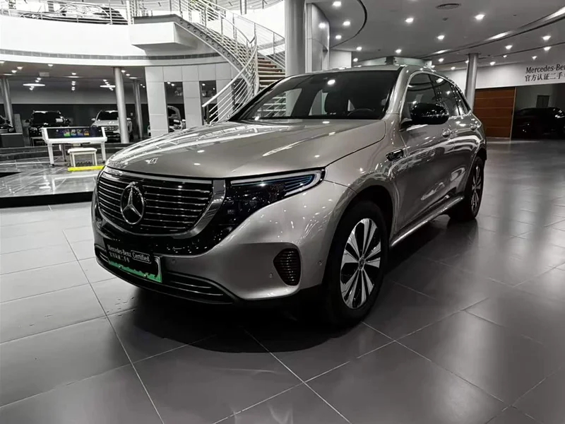 Mercedes-Benz EQC — фото 1