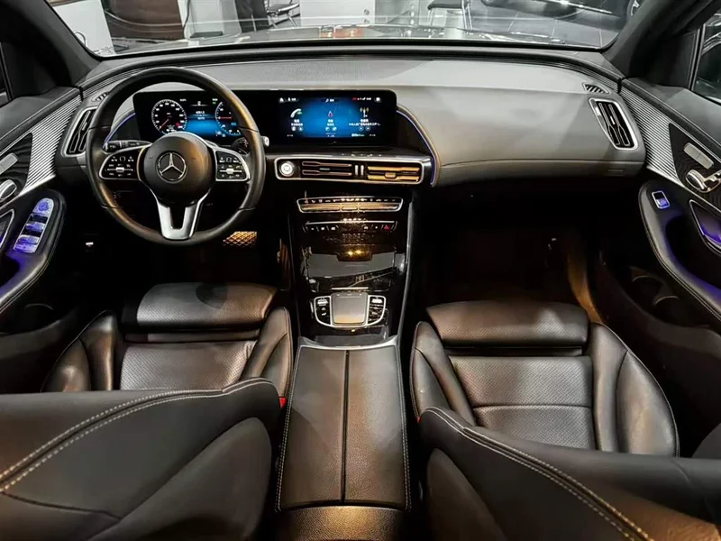 Mercedes-Benz EQC — фото 17