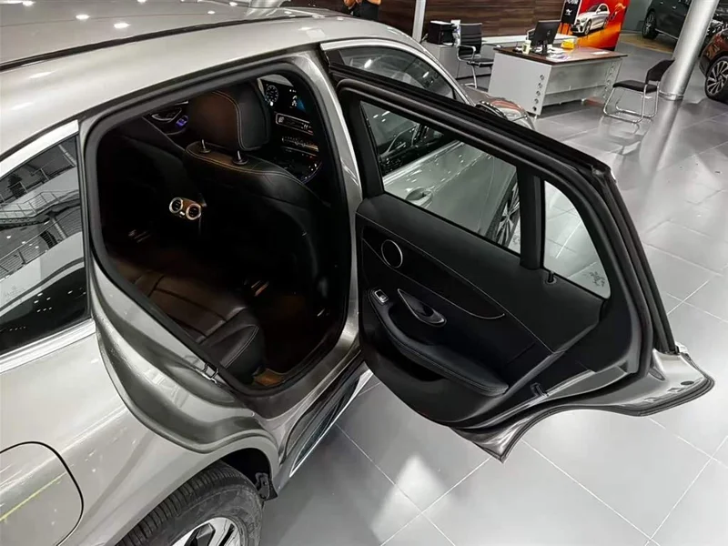 Mercedes-Benz EQC — фото 18