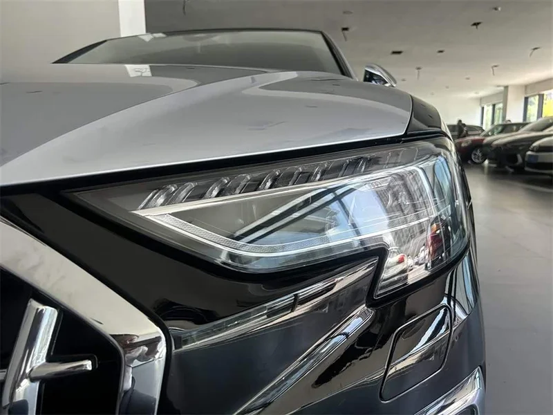 Audi A8 — фото 13