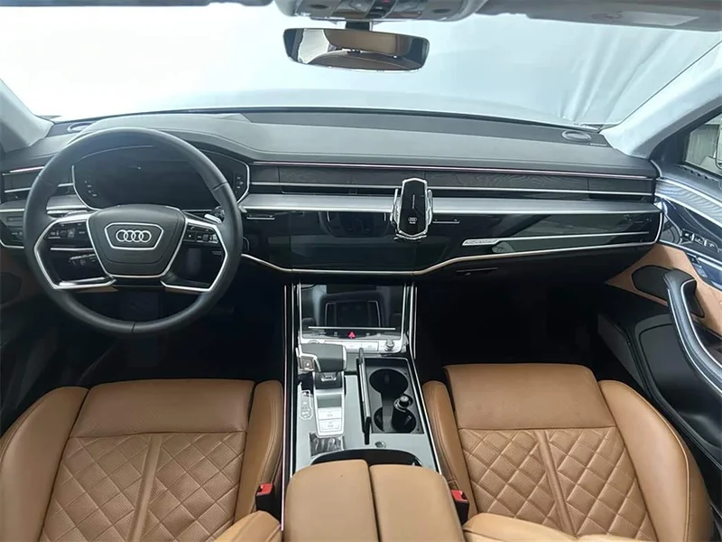 Audi A8 — фото 6