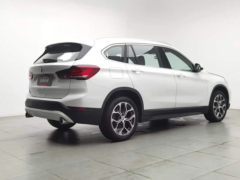BMW X1 — фото 2