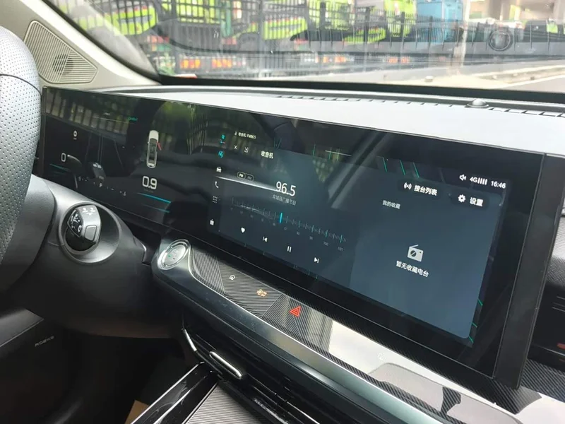 Roewe RX5 MAX — фото 16