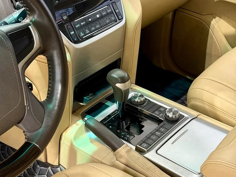 Toyota Land Cruiser (Imported) — фото 14