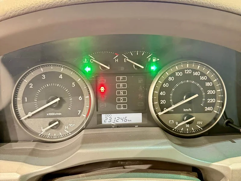 Toyota Land Cruiser (Imported) — фото 20