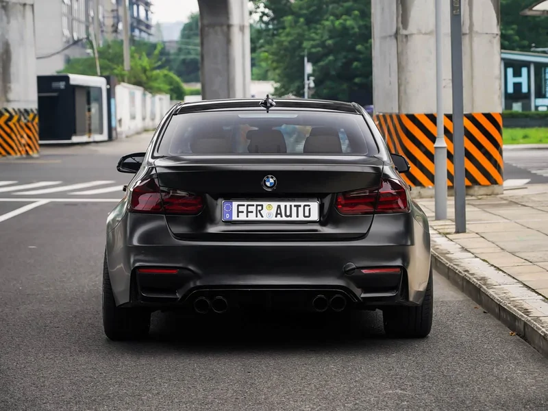 BMW 3-Series — фото 16