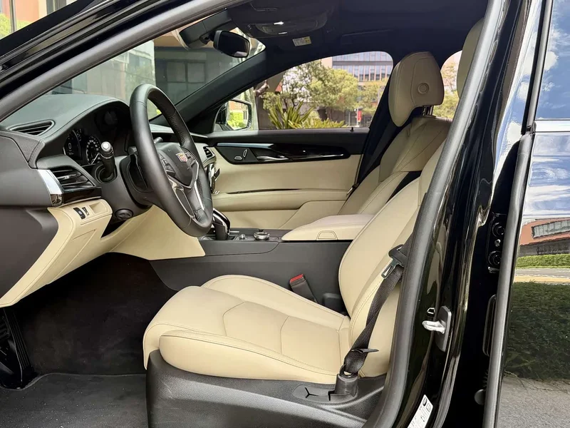 Cadillac CT6 — фото 17