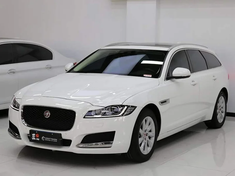 Jaguar XF — фото 18