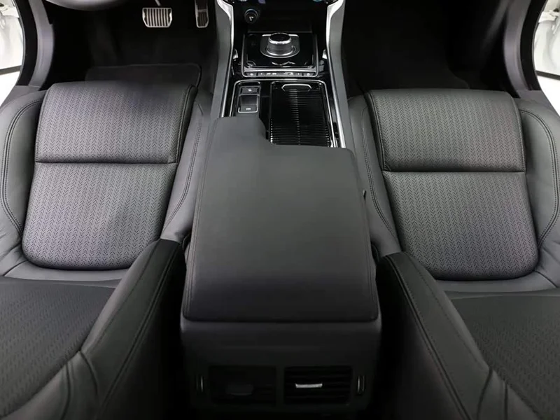 Jaguar XF — фото 10