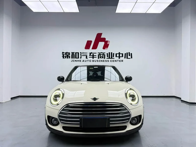 MINI CLUBMAN — фото 1