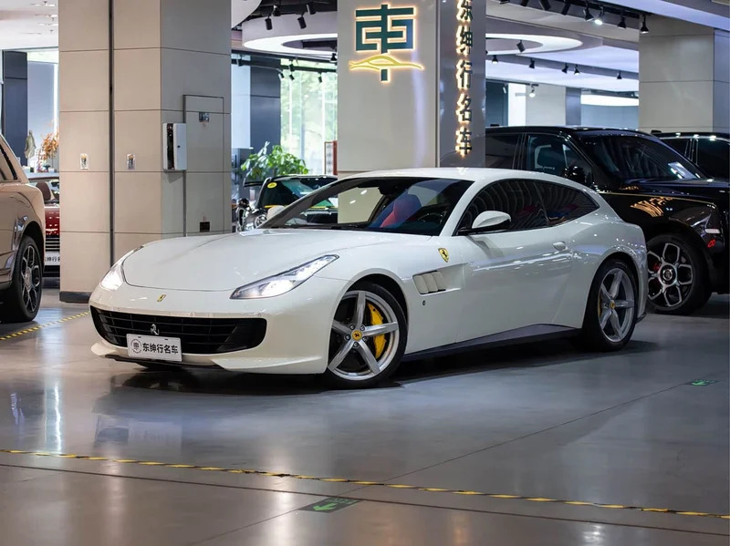 Ferrari GTC4 Lusso