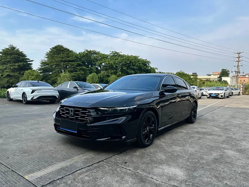 Honda Accord — фото 1