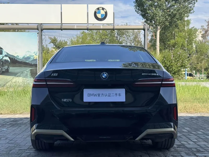 BMW i5 — фото 6