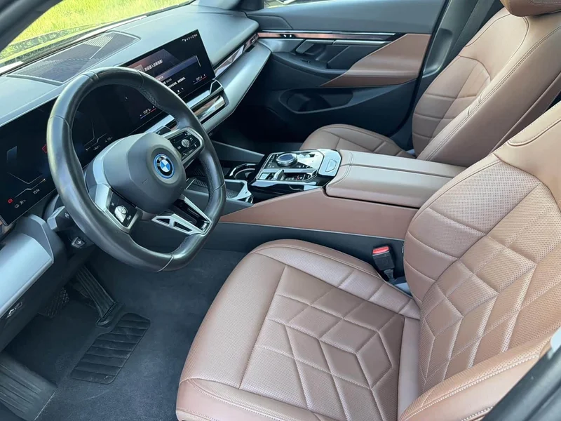 BMW i5 — фото 7