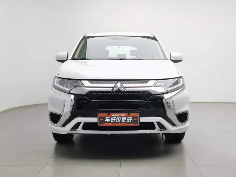 Mitsubishi Outlander — фото 3