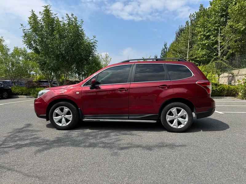 Subaru Forester — фото 4