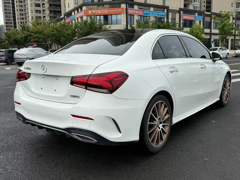 Mercedes-Benz A-Class — фото 15