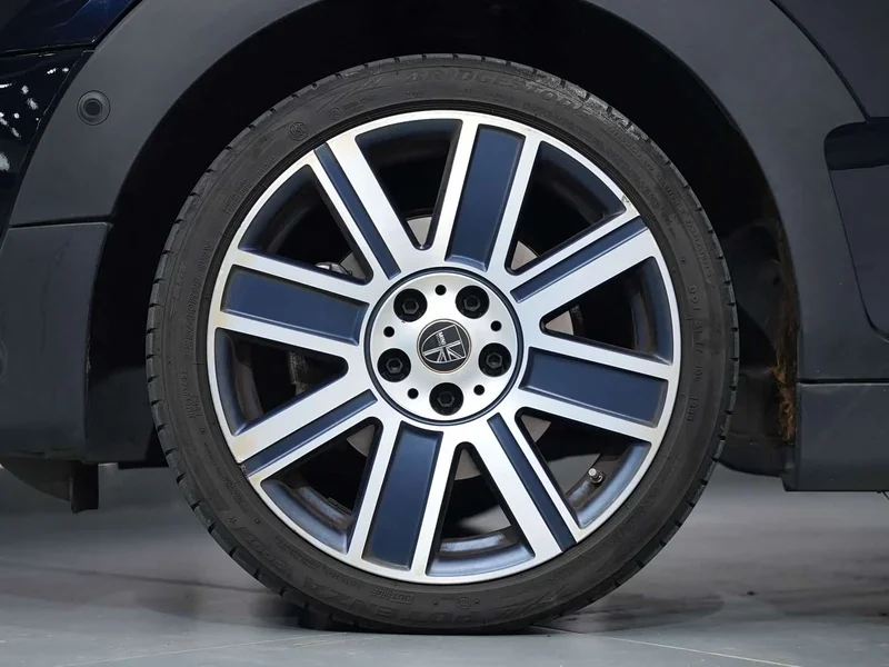 MINI CLUBMAN — фото 11