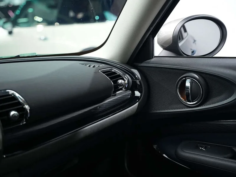 MINI CLUBMAN — фото 9