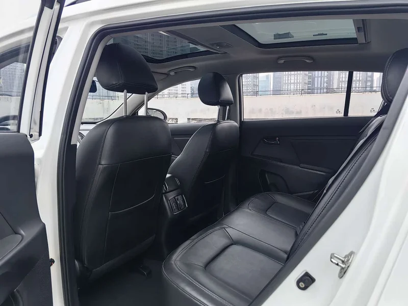 Kia Sportage — фото 8