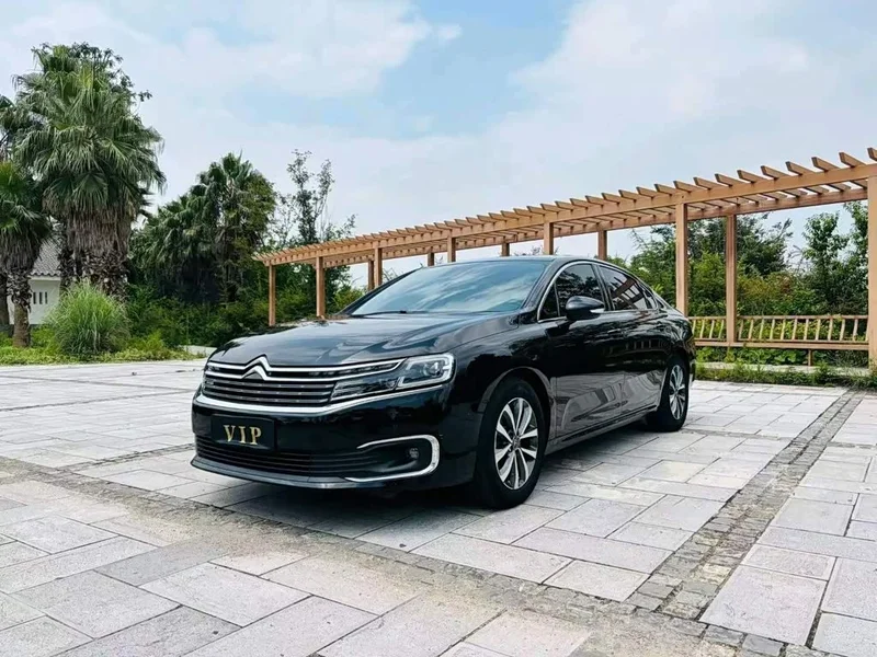Citroën C6 — фото 1