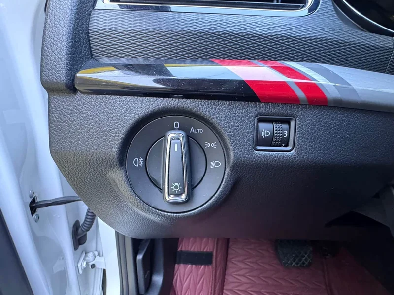 Skoda Kamiq — фото 17