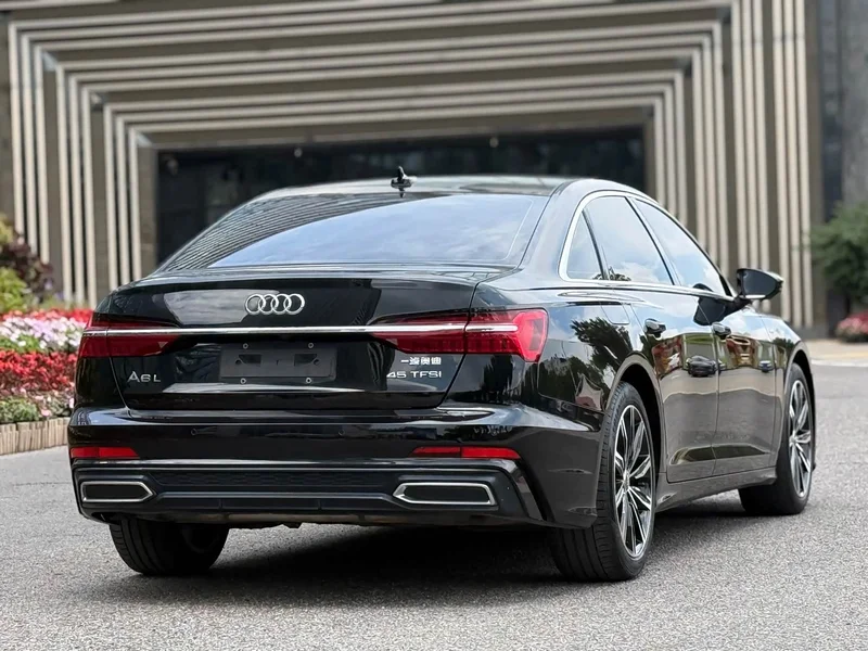 Audi A6L — фото 19