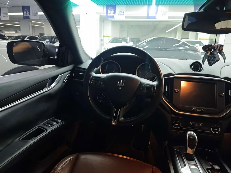 Maserati Ghibli — фото 13