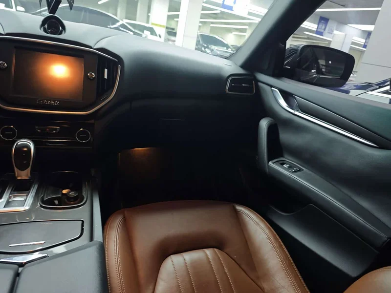 Maserati Ghibli — фото 14