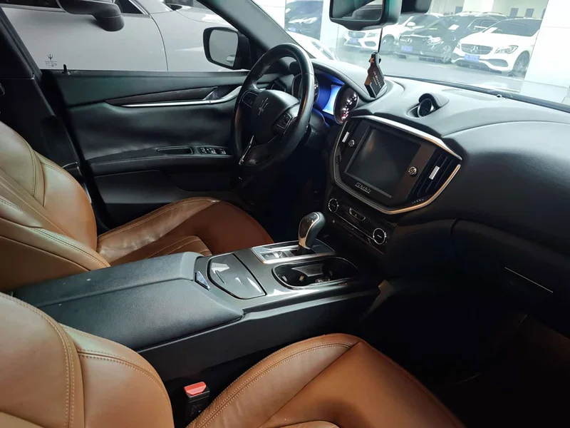 Maserati Ghibli — фото 9