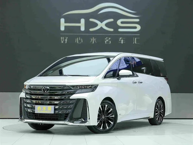 Toyota Vellfire — фото 1