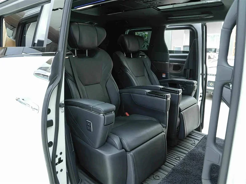 Toyota Vellfire — фото 13