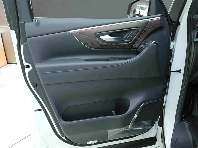 Toyota Vellfire — фото 16