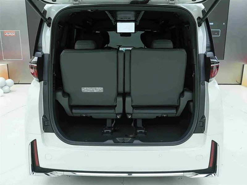 Toyota Vellfire — фото 26