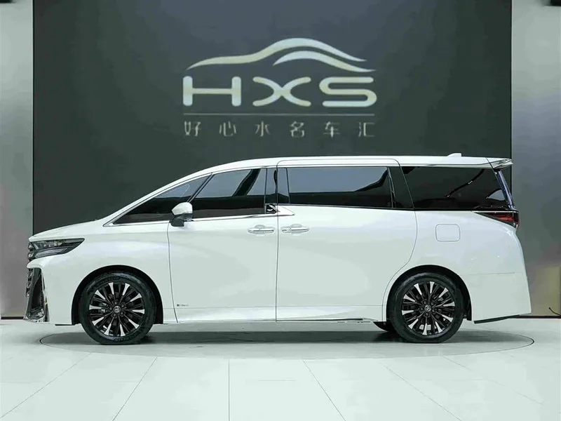 Toyota Vellfire — фото 3
