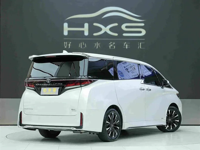 Toyota Vellfire — фото 4