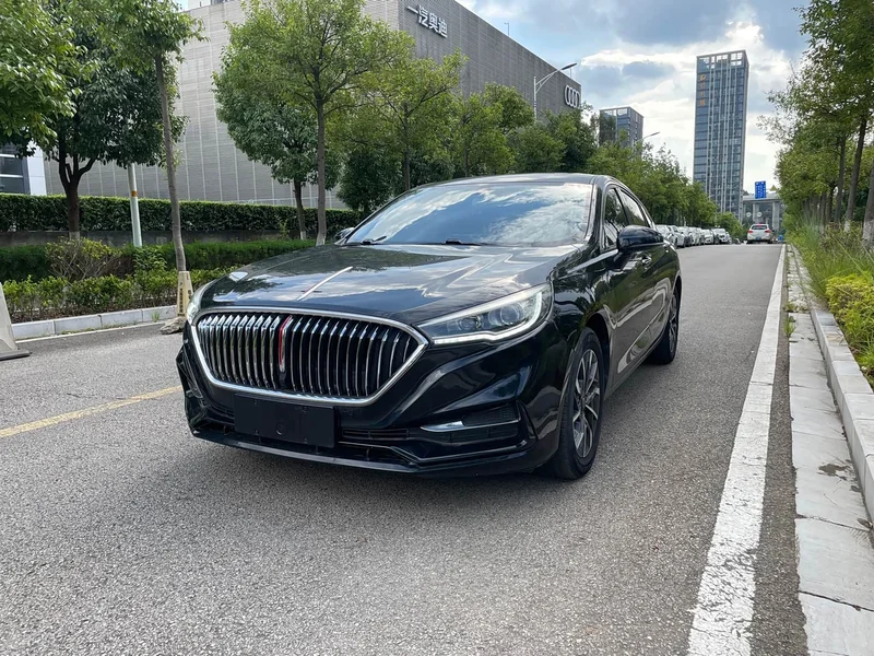 Hongqi H5 — фото 1