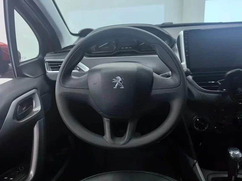 Peugeot 2008 — фото 15