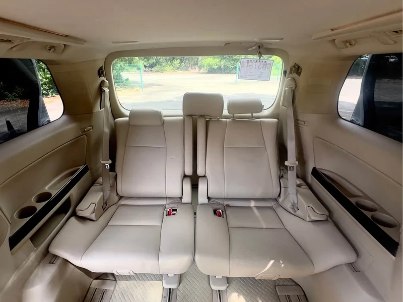 Toyota Alphard — фото 13