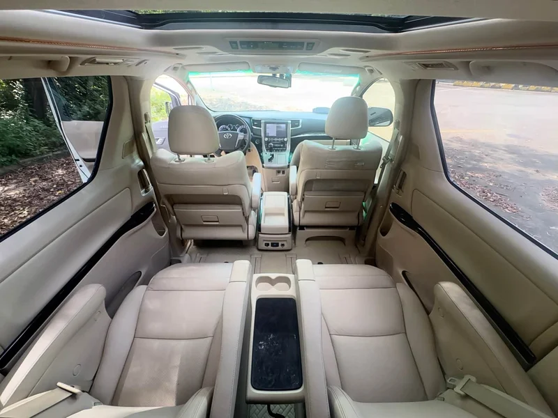 Toyota Alphard — фото 14