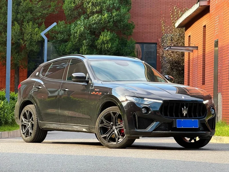 Maserati Levante — фото 3