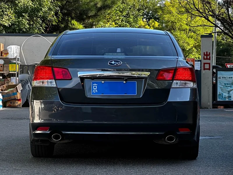 Subaru Legacy — фото 8