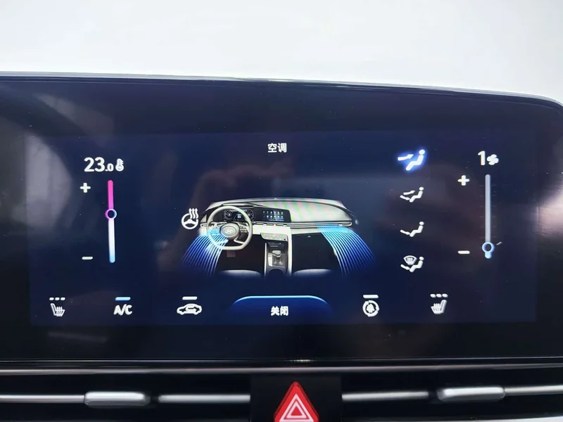 Hyundai Elantra — фото 17